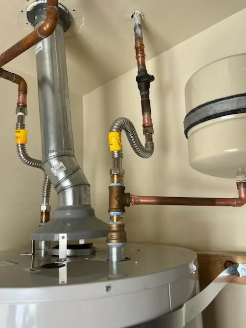 Water heater installation and plumbing repair in Lakeview Estates